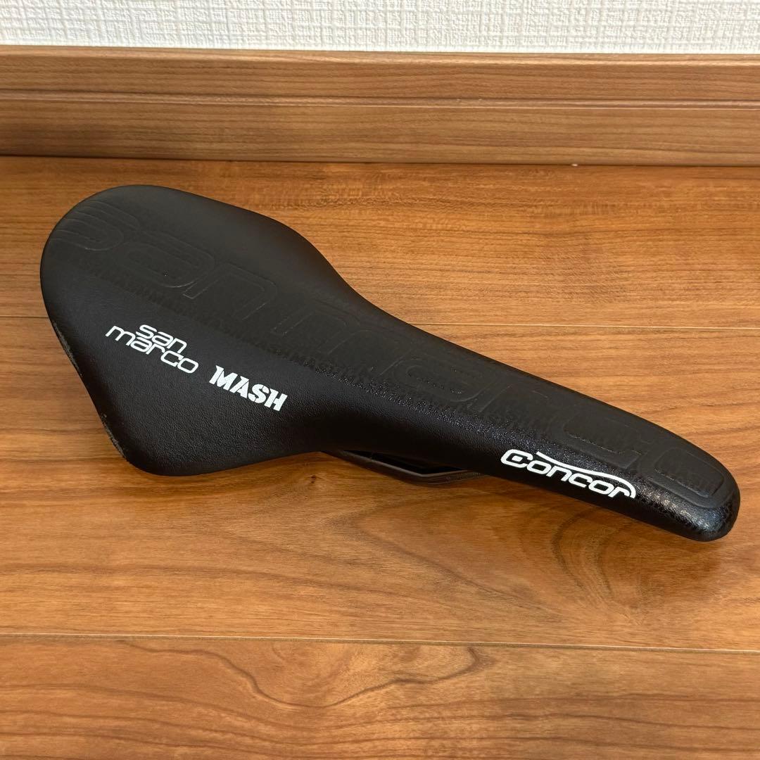 MASH × SELLE SAN MARCO サドル