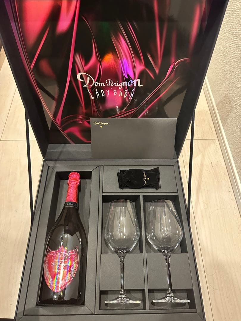 ドンペリニョン ロゼ 2006 レディーガガ コラボ グラスセット