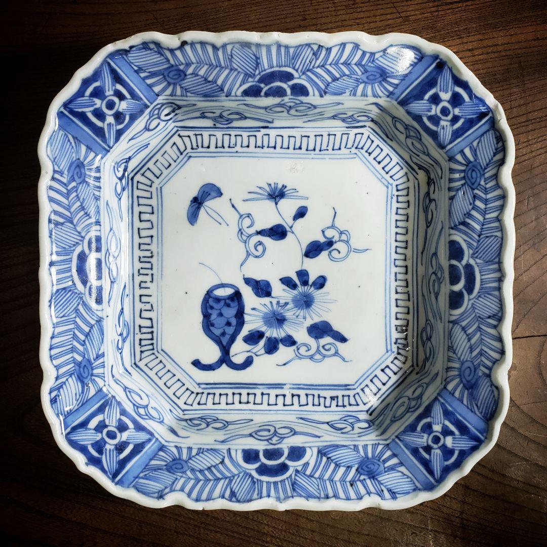 八角皿 隅切角皿 古伊万里 線描き 唐草文様 伊万里染付線描隅切角皿 訳あり