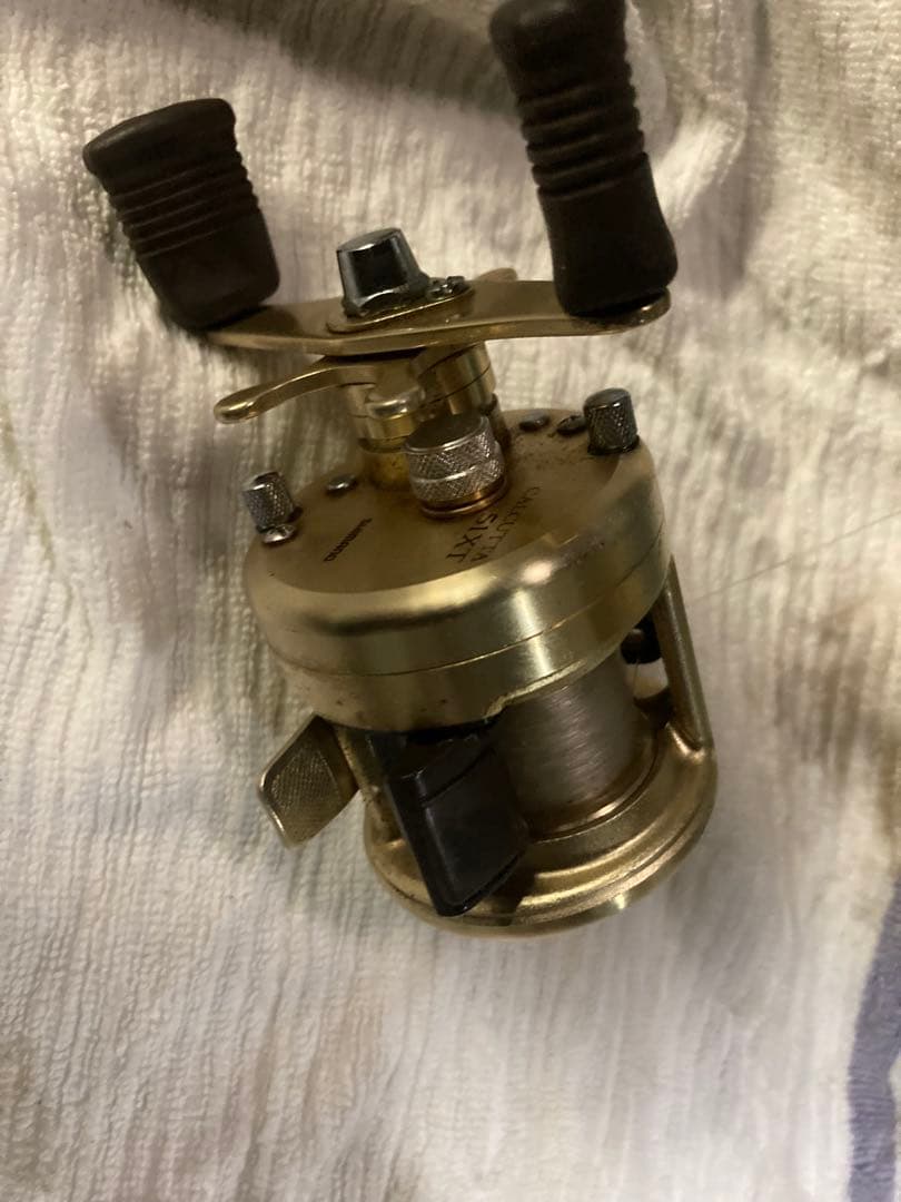 クリスマス値下げカルカッタ51xt 左巻きシマノ　カルカッタ箱無しShimano