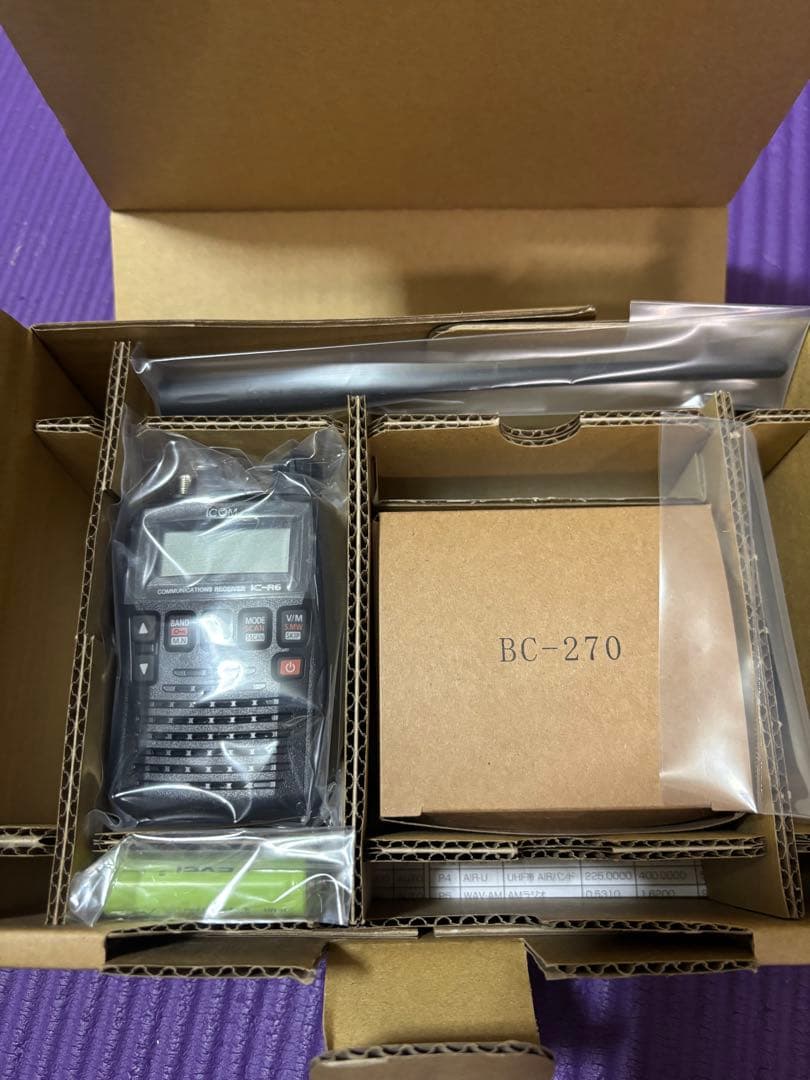 ICOM IC-R6 航空無線　受信機＋周波数マニュアル付属