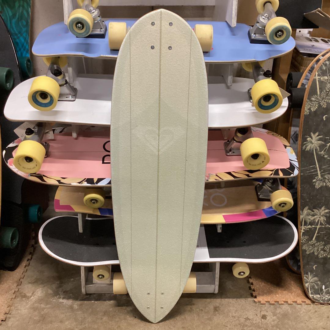 新品格安　女の子に大人気　オシャレなロキシーサーフスケート36インチ白