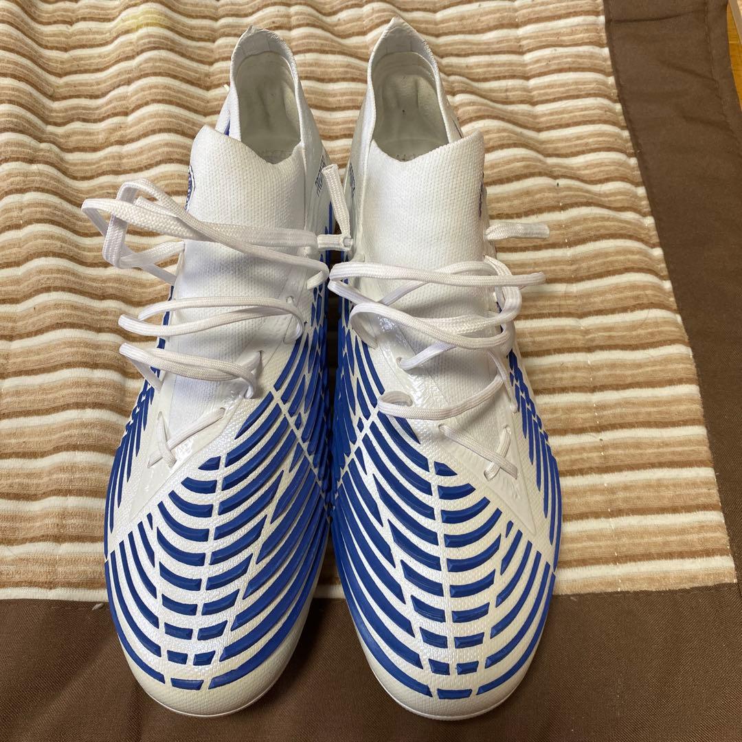 アディダスサッカースパイク　プレデター