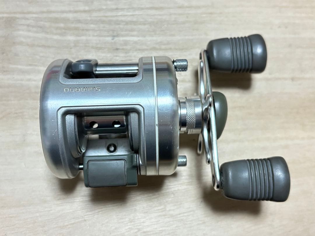 シマノSHIMANO 92カルカッタ100 超美品