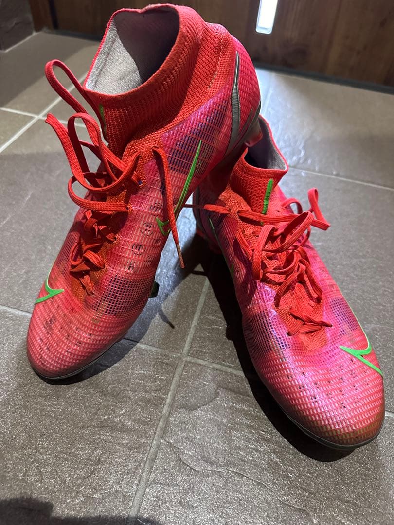 ナイキ　マーキュリアル　サッカースパイク