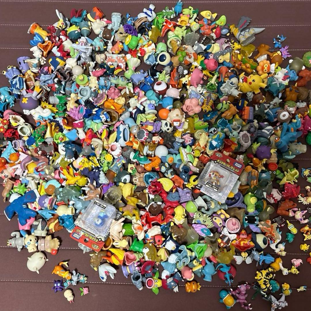 ポケモンキッズ クリア モンコレ ポケモン フィギュア カントー　ピカチュウ