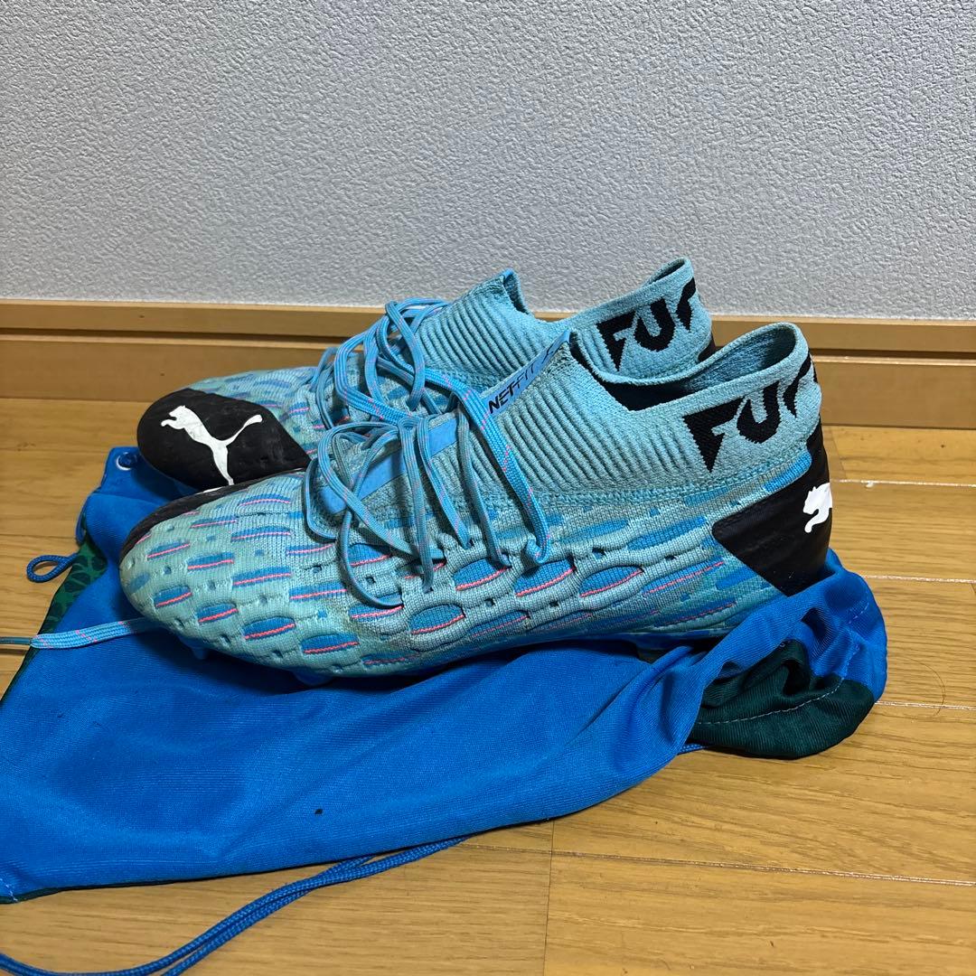 プーマ フューチャー 5.1 NETFIT MX SG(ブルー×ブラック)