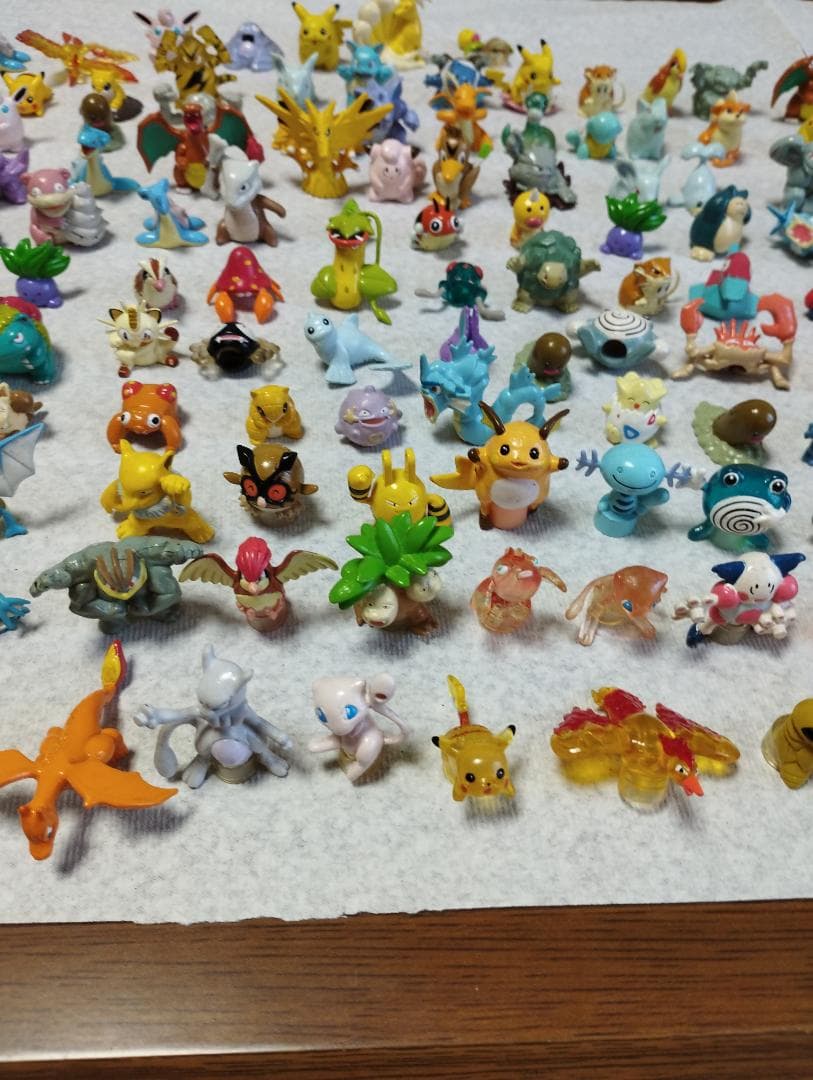 ポケモン　フィギュア　モンコレ他初期鉛筆キャップ TOMY まとめ売り約200体