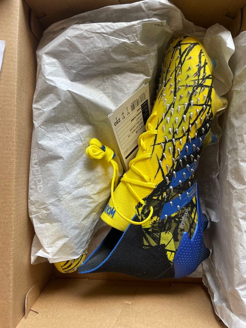 adidas サッカーシューズ イエロー/ブルー