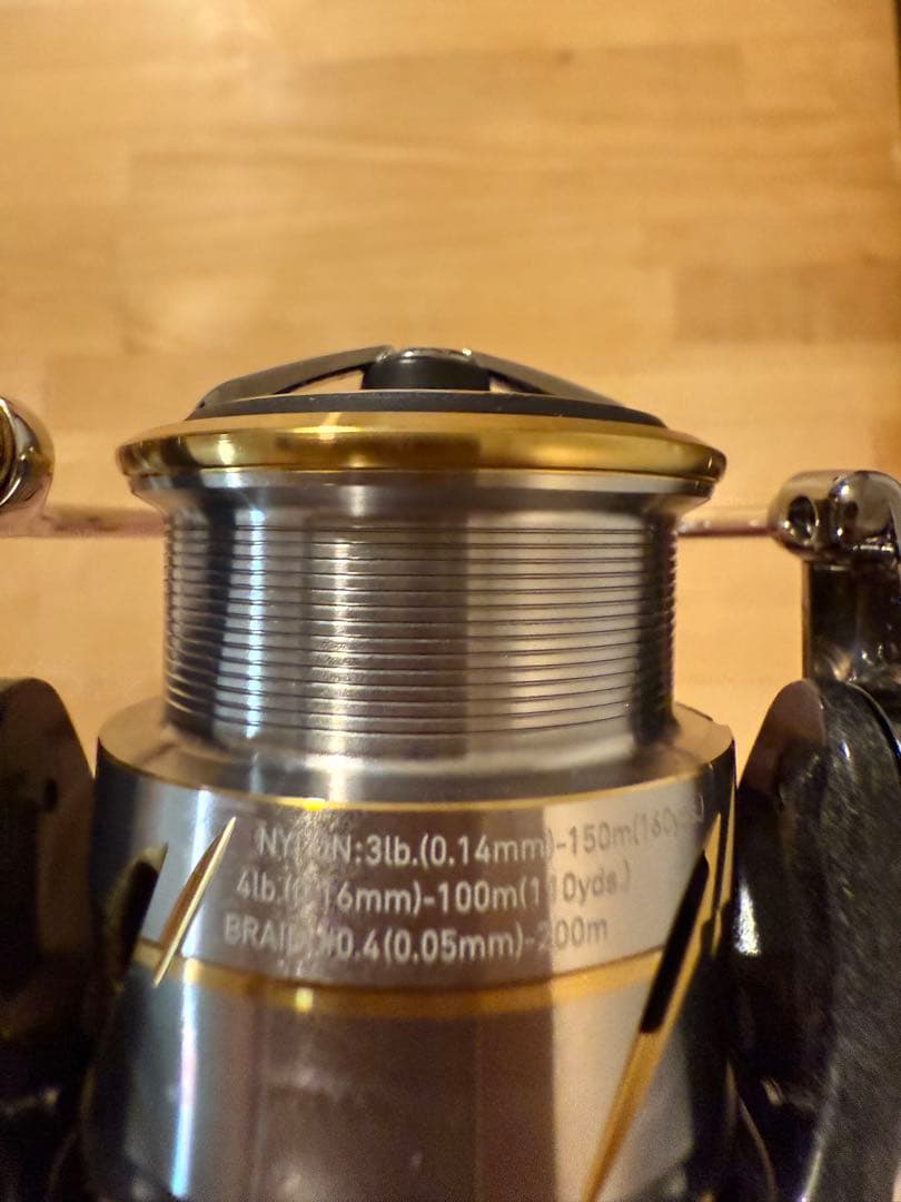 リール LUVIAS FC LT2000S