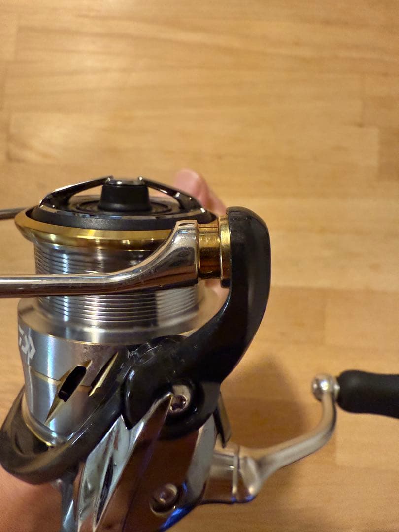 リール LUVIAS FC LT2000S