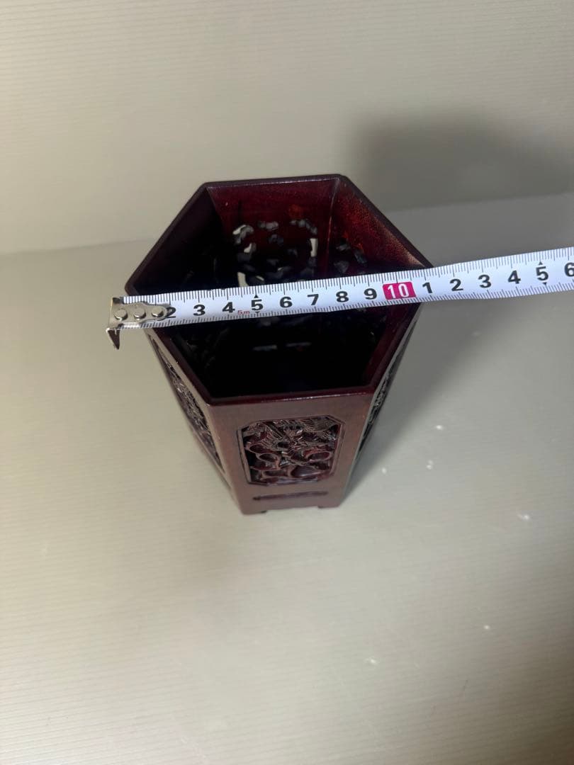 2377 筆立て 六角筆筒 縁起 六角透かし彫り　書道　置物