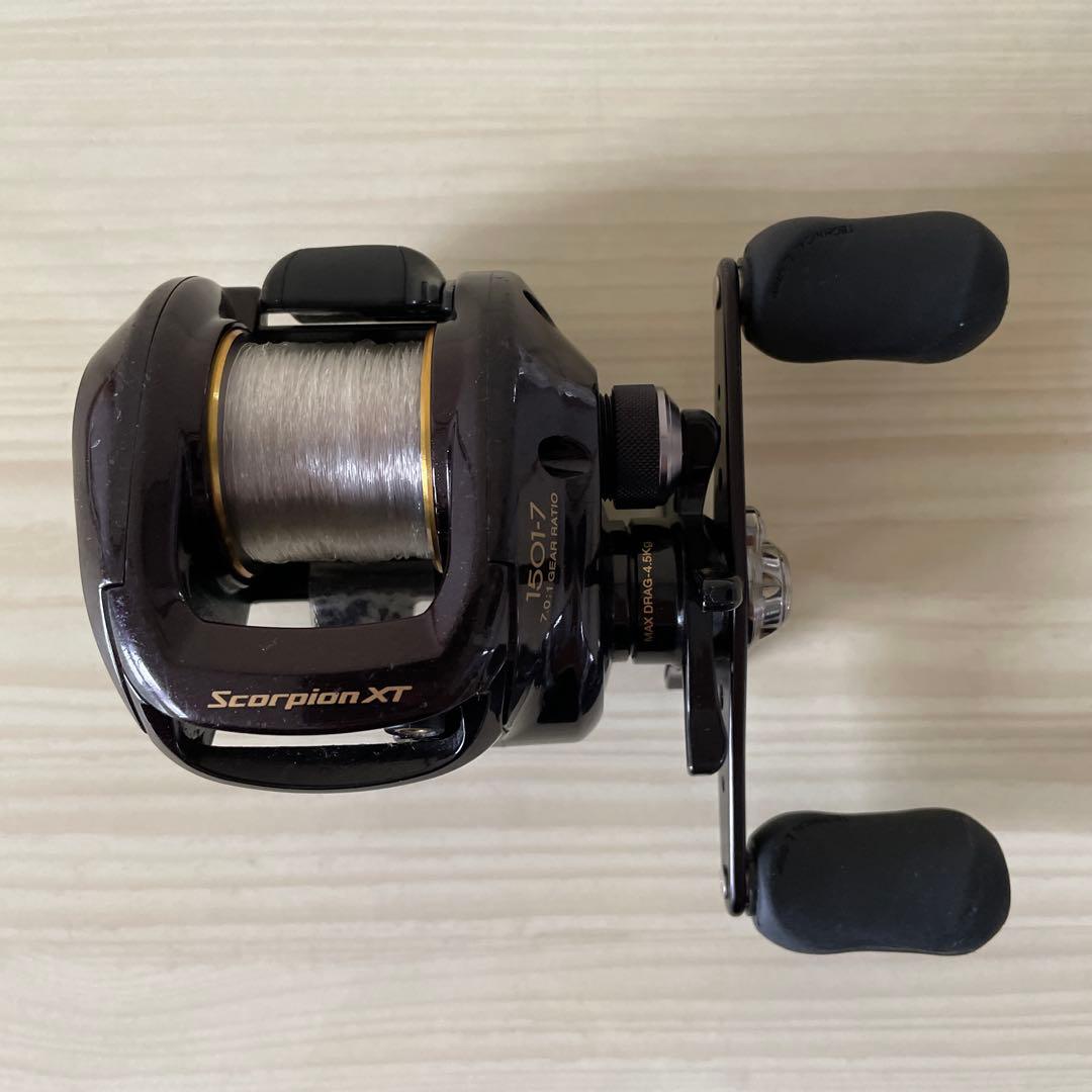 スコーピオンXT　ベイトリール1501-7（左巻き）