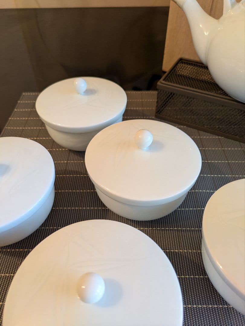 【希少・未使用】人間国宝作品　井上萬二 白磁 蓋付湯呑5客＋急須　 しおり共箱付