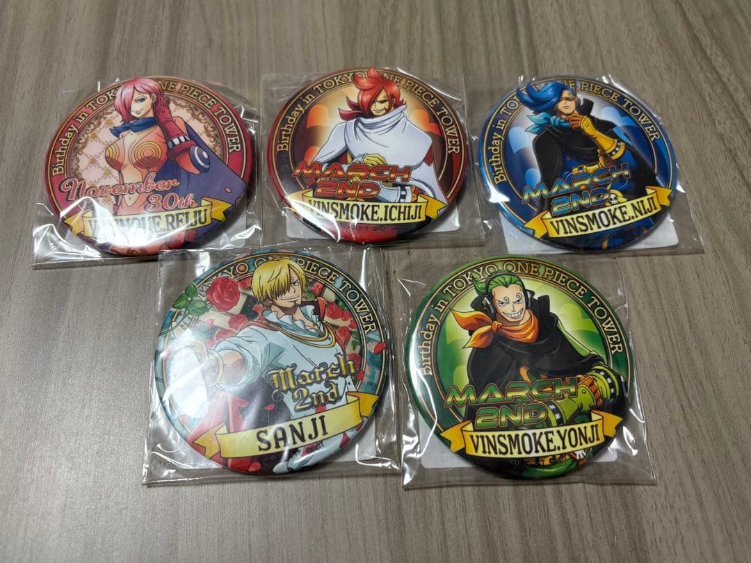 東京ワンピースタワー限定 バースデー缶バッジ ヴィンスモークセット