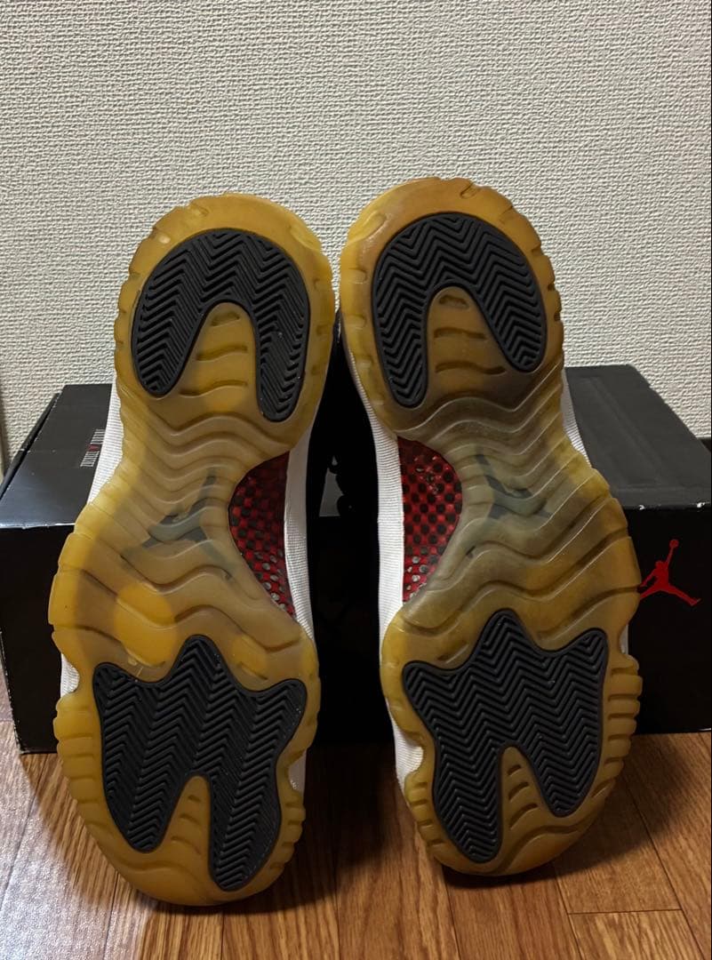 【箱付】ナイキ エア ジョーダン11 レトロ \"72-10\"