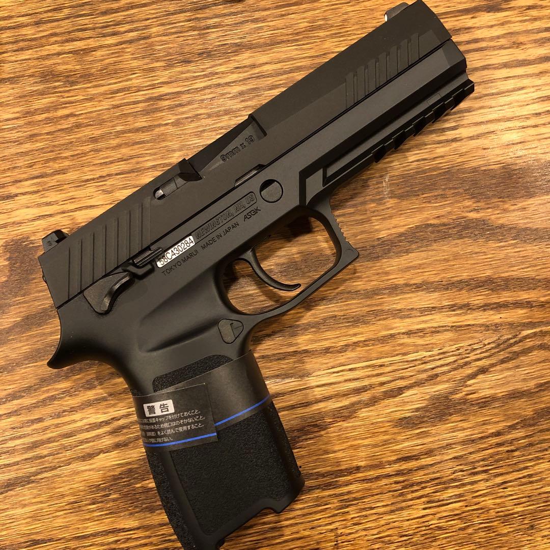 東京マルイ P320 フルサイズ ガスブローバック 超美品 32連マガジン付き