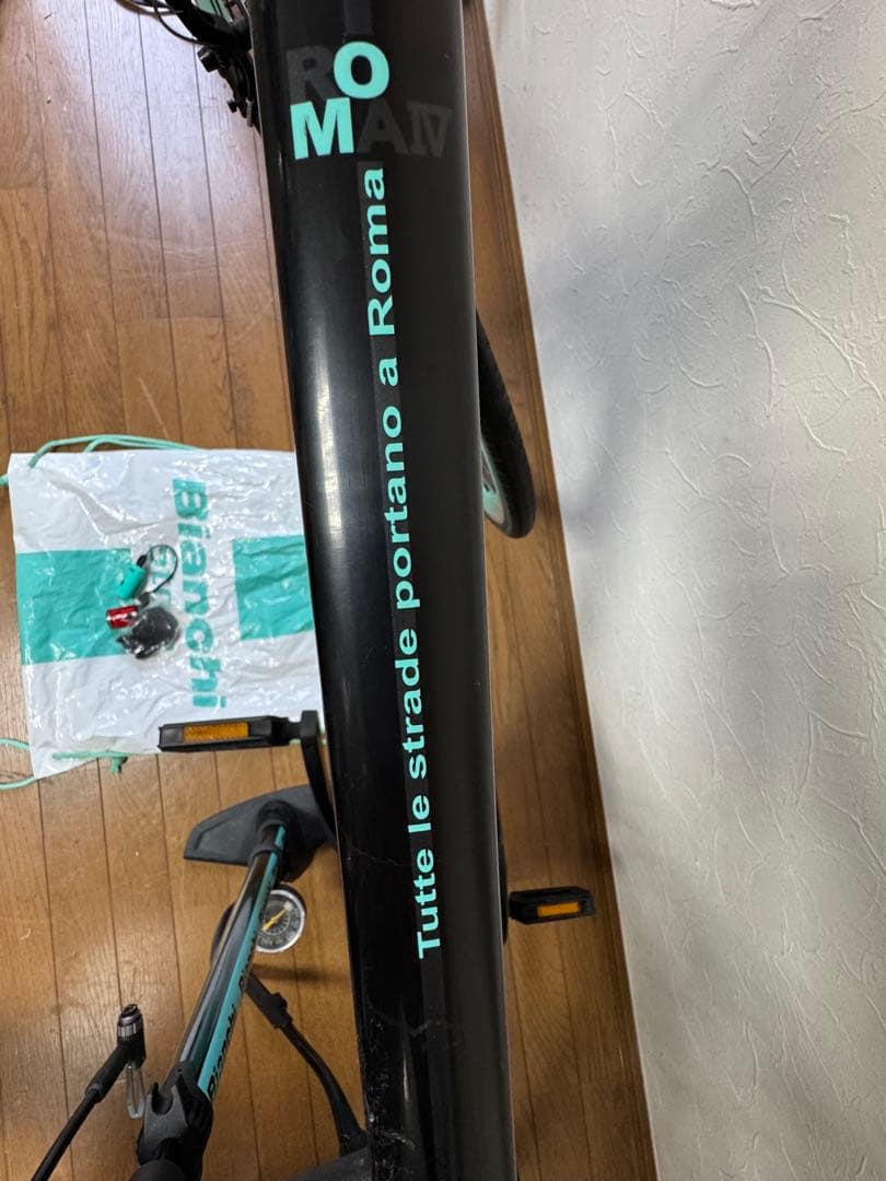 Bianchi クロスバイク　ローマ4 700 x 28C 60 50cm