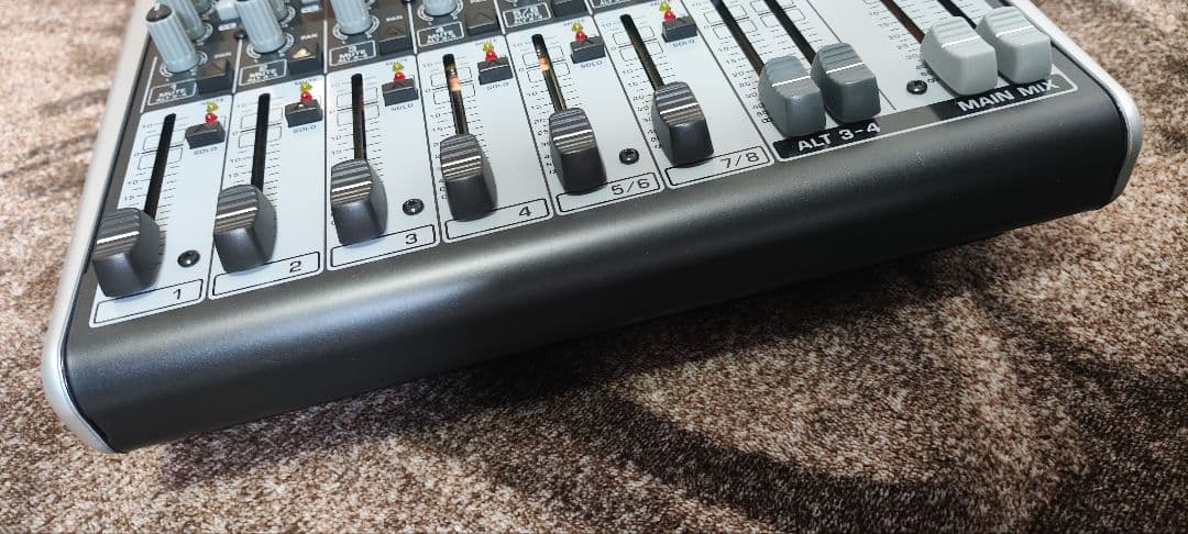 ベリンガー behringer X1204USB