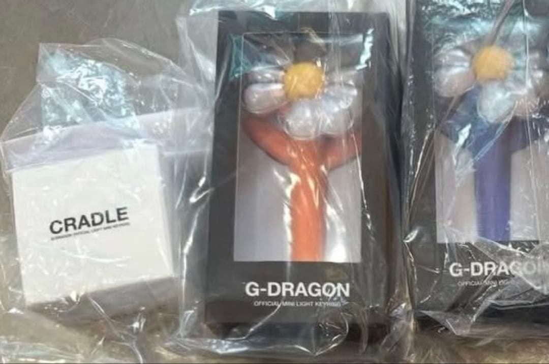 G-DRAGON ジヨン ミニペンライト キーリング キーホルダー セット