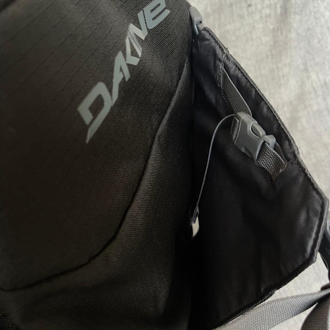 Dakine Heli Pack 12L ボード用バックパック 黒（新品同様）