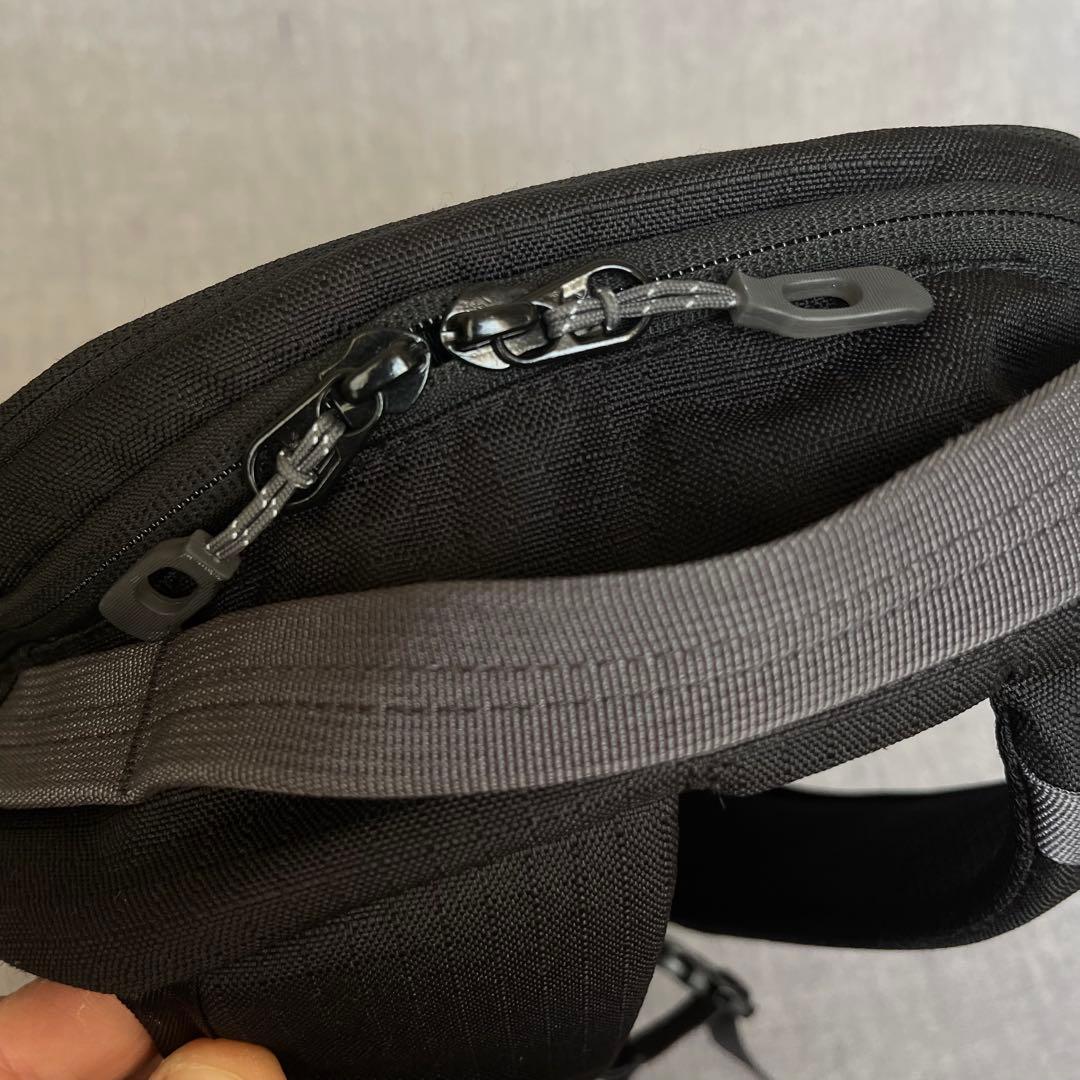 Dakine Heli Pack 12L ボード用バックパック 黒（新品同様）