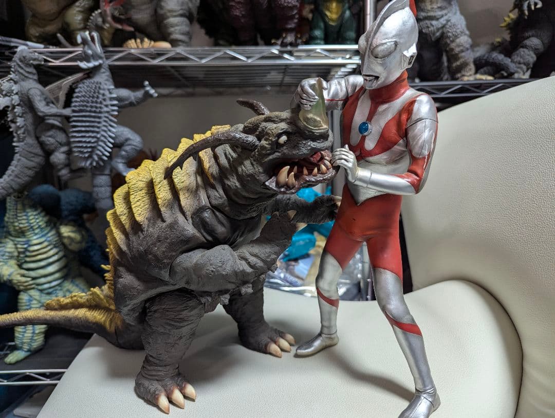 y.m ウルトラマン対ネロンガ CCP