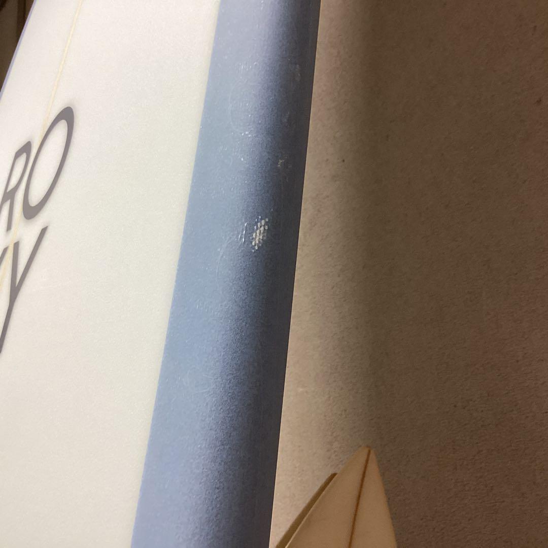 新品激安さすらいサーフTVカナンちゃん御愛用ROXYの277cm9’1白xブルー