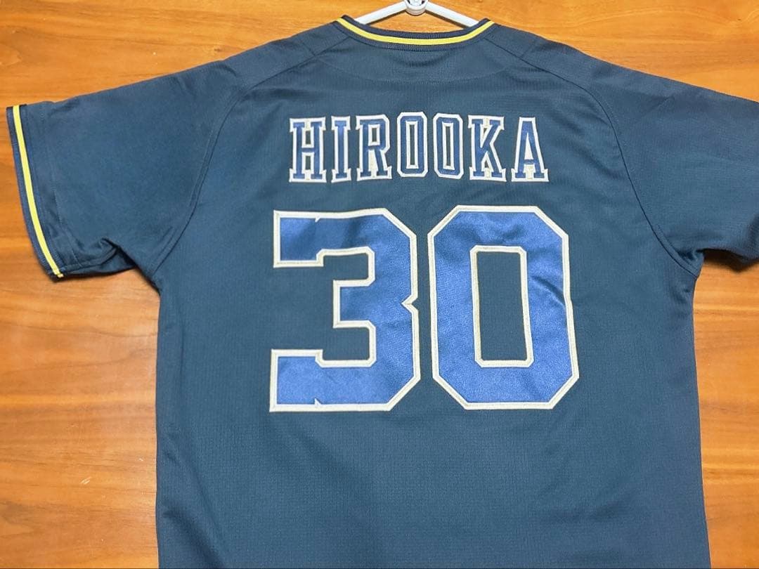 即購入可　オリックスバファローズ　廣岡大志選手 ビジターユニフォーム Mサイズ