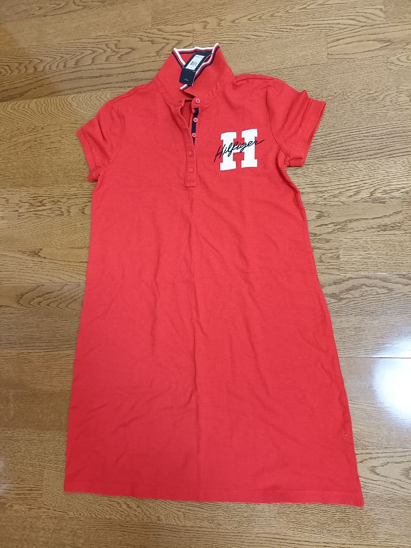 新品タグ付き トミーヒルフィガー レディースポロシャツ レッド M