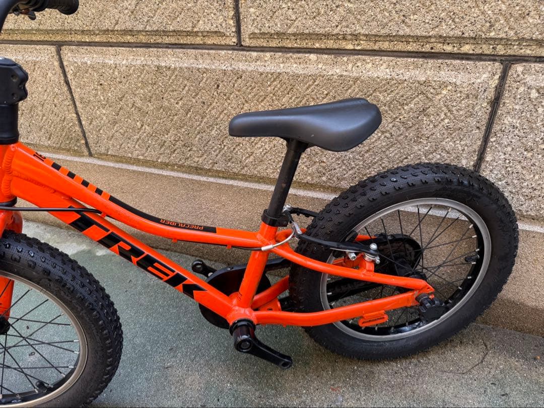 人気トレック16インチ子供車 キッズバイク　MTBトレック Precaliber