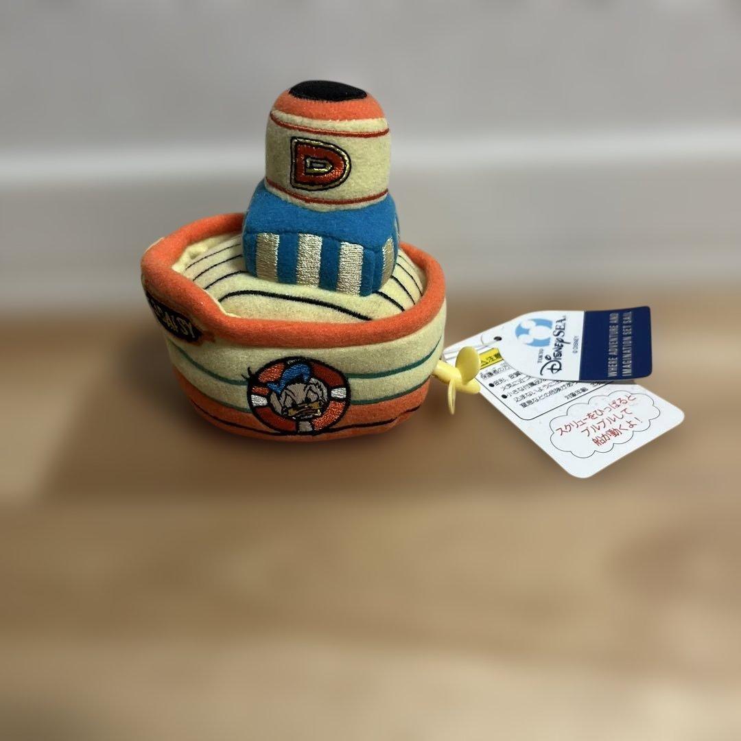 希少　ドナルドダック 船型ぬいぐるみ ディズニーシー