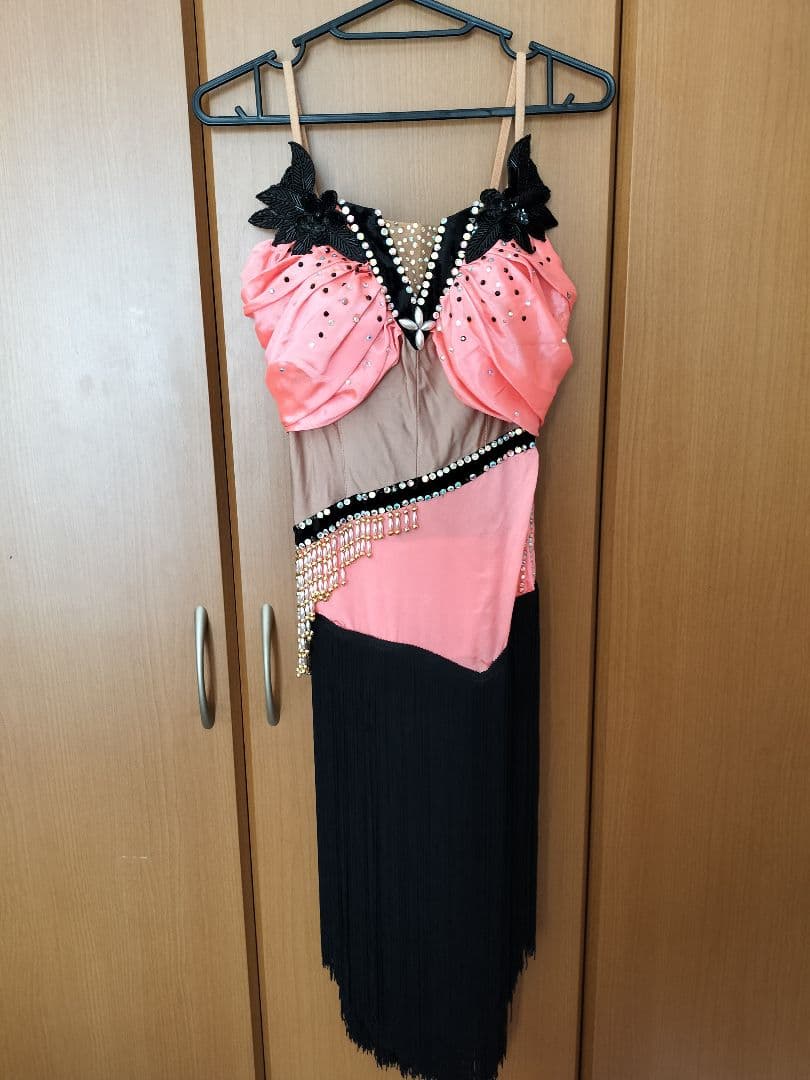 プロ着用品！社交ダンス　おしゃれなラテンドレス！