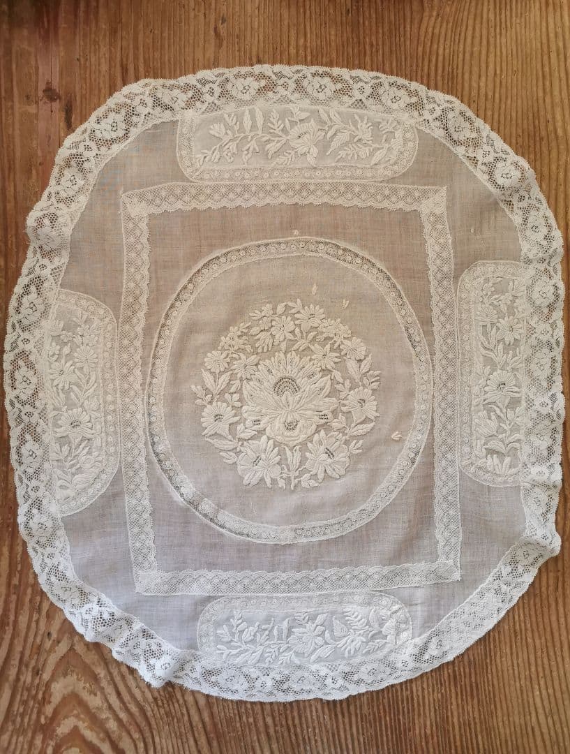 アンティーク フランス 美しい盛上刺繍 ノルマンディーレース 象牙色アイボリー