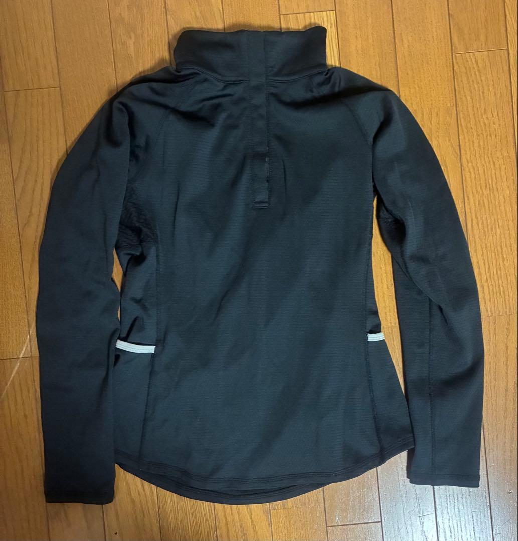 Lija ブラック ハイネック