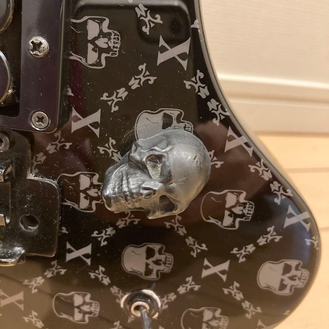 極美品　FERNANDESエレキギター スカルデザイン　専用ケース付