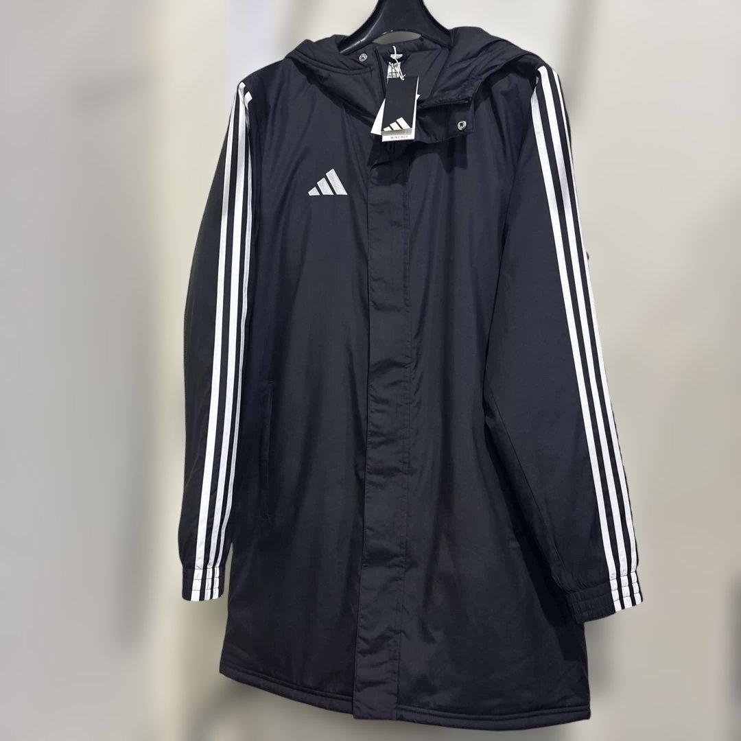 アディダスサッカーハーフコート新品