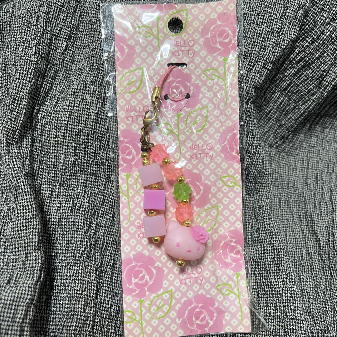 新品❤️サンリオ HELLO KITTY ハンナリ　ハローキティ ストラップ