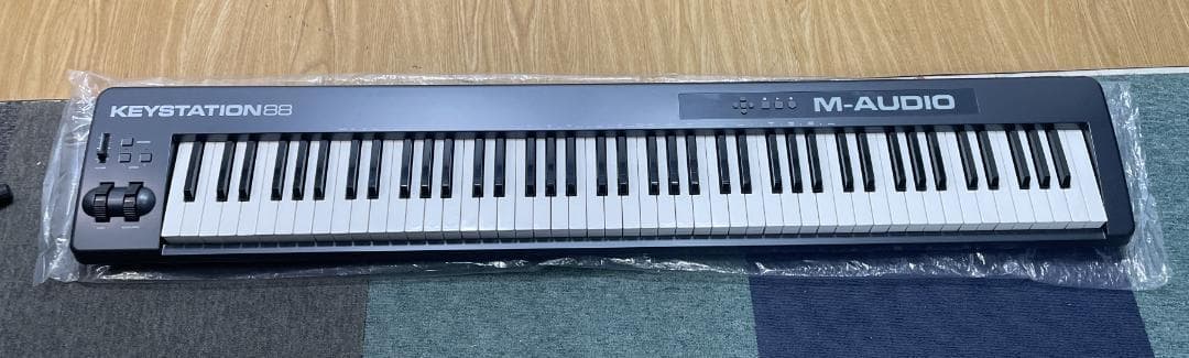 2Y♦874 M-AUDIO MIDI キーボード KEYSTATION 88