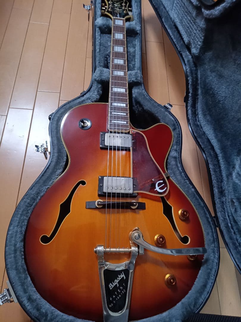エピフォン　EmperorII　ジョーパスモデル　純正ハードケースつ