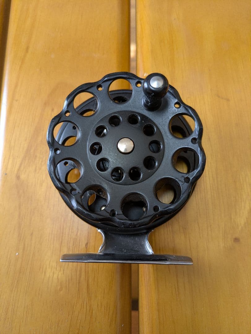 フジリールFPR25改シングルハンドル9穴仕様富士工業チヌ石鯛リールVP