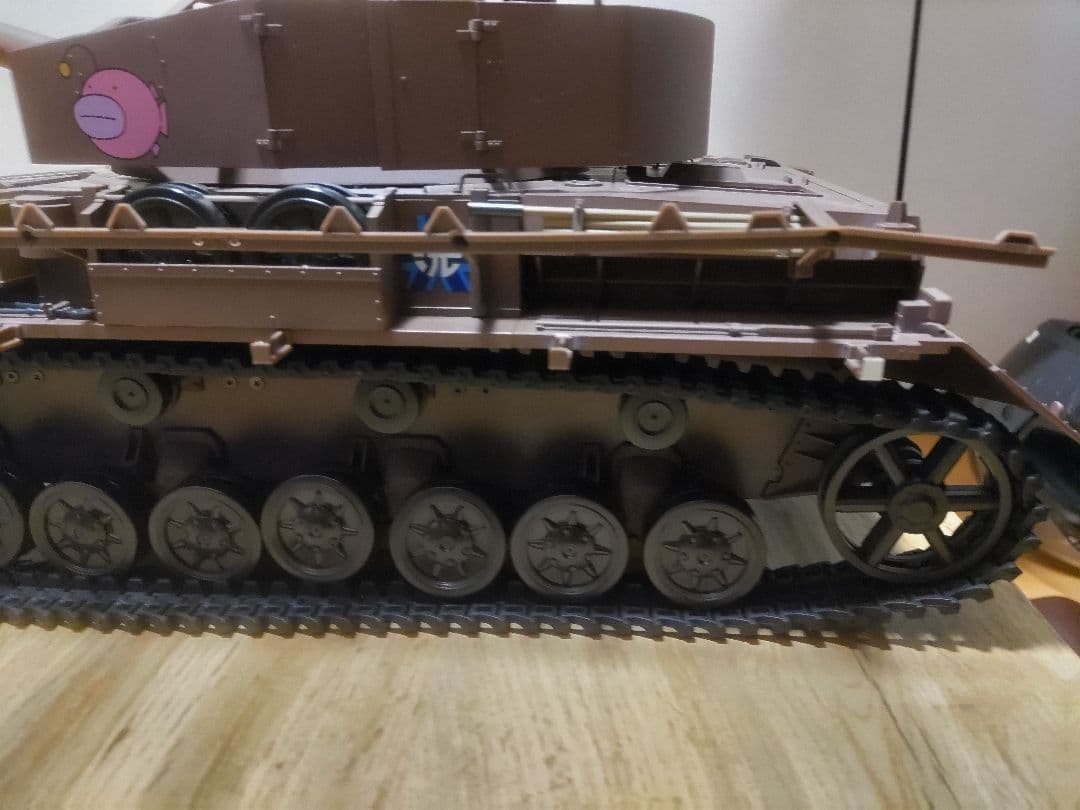 川*忍様 ガールズ&パンツァー　Ⅳ号戦車作る　アシェットジャパン　完成品　操作説