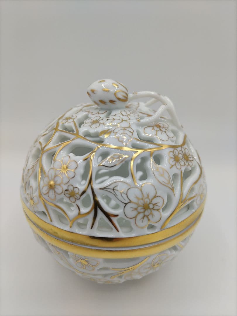 HEREND/ヘレンド　ファンタジーコレクション　ホワイトボンボ二エール