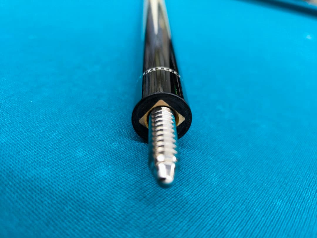 アダム　MUSASHI キュー 角芯モデル　新品未使用！　値下げ交渉可能です