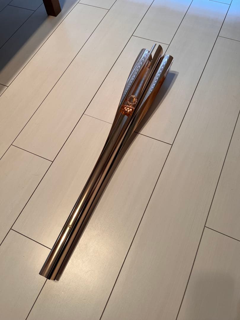 東京オリンピック聖火トーチ&ランナー用ユニフォーム