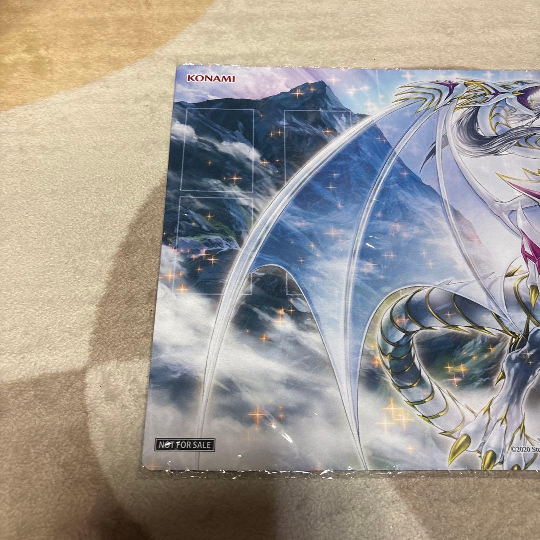 韓国版　遊戯王の日　青眼の究極霊竜　公式プレイマット　青眼の白龍
