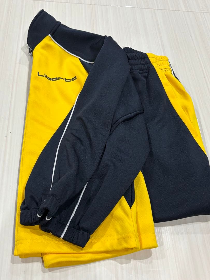 リベルタ　ジャージ 130