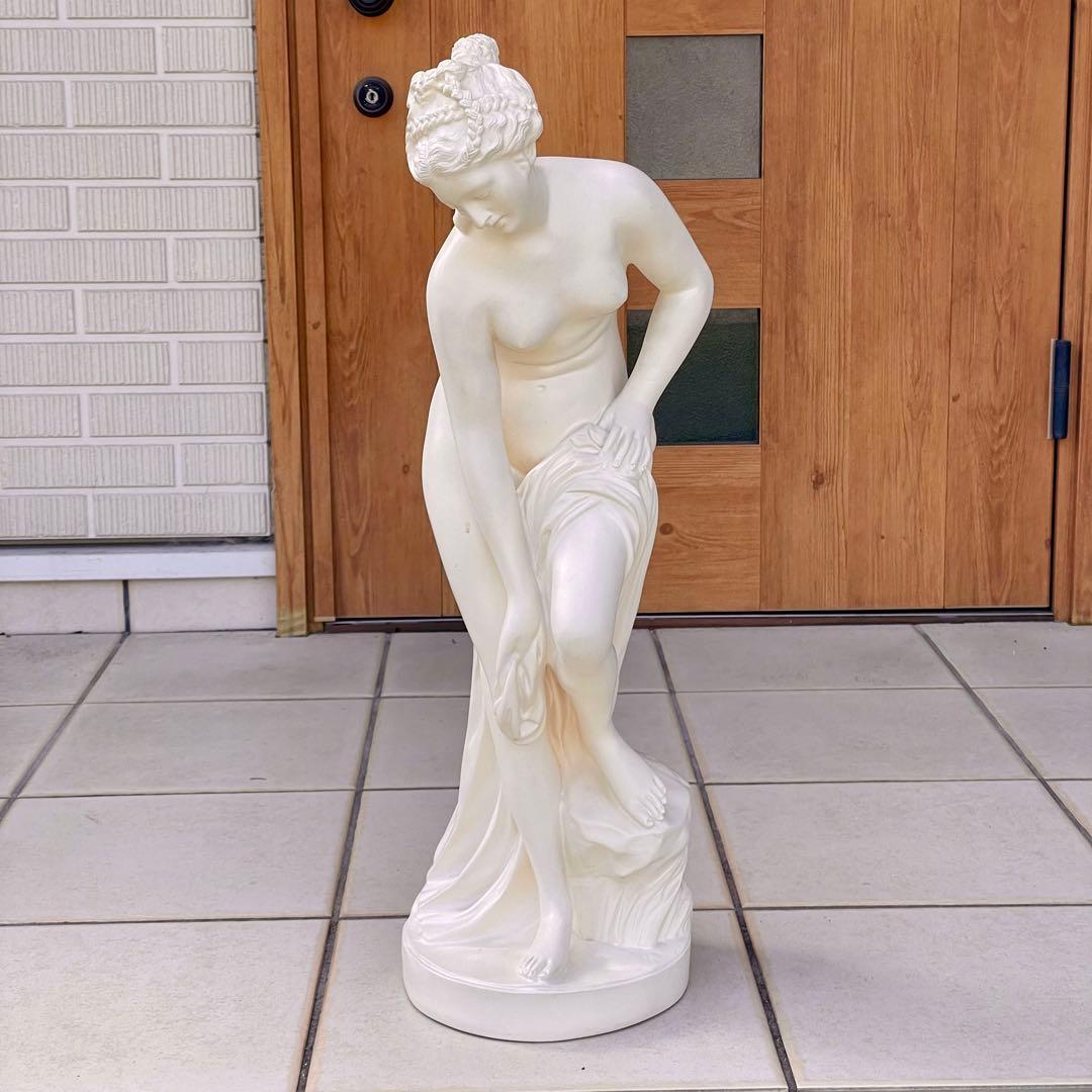 湯浴みするヴィーナス