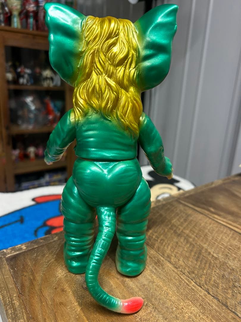 ブルマァク　怪獣シリーズ　タイガン　フィギュア　ソフビ　墓場の画廊