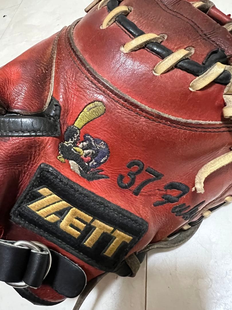 プロ実用品　爆音キャッチャーミット　球団刺繍有　　硬式　グローブ　支給品　実使用